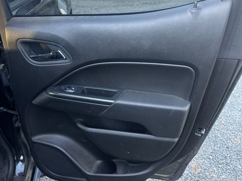 Used 2018 Chevrolet Colorado LT w/ Redline Special Edition image 8