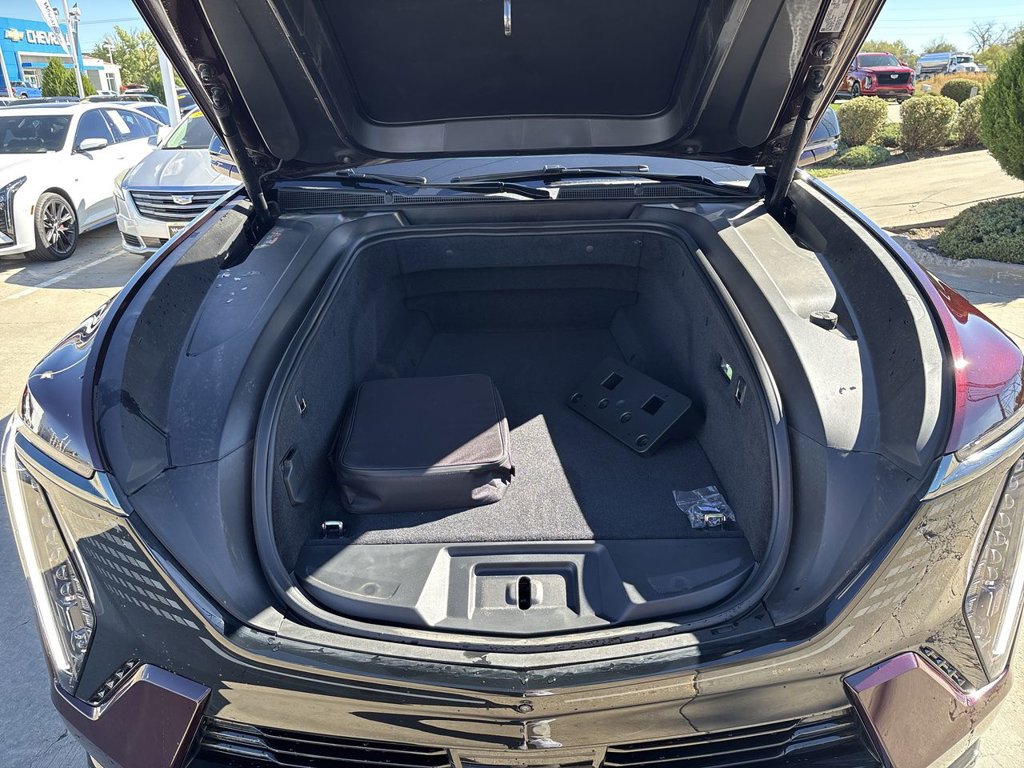 Used 2026 Cadillac Escalade IQ Sport 1 w/ LPO, Floor Liner Package AWD/4WD image 35