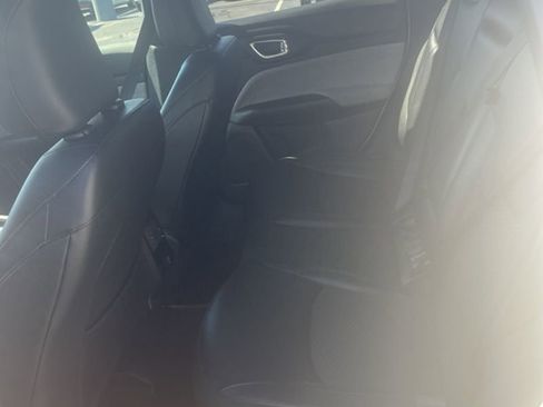 Used 2025 Jeep Compass Latitude AWD/4WD image 10
