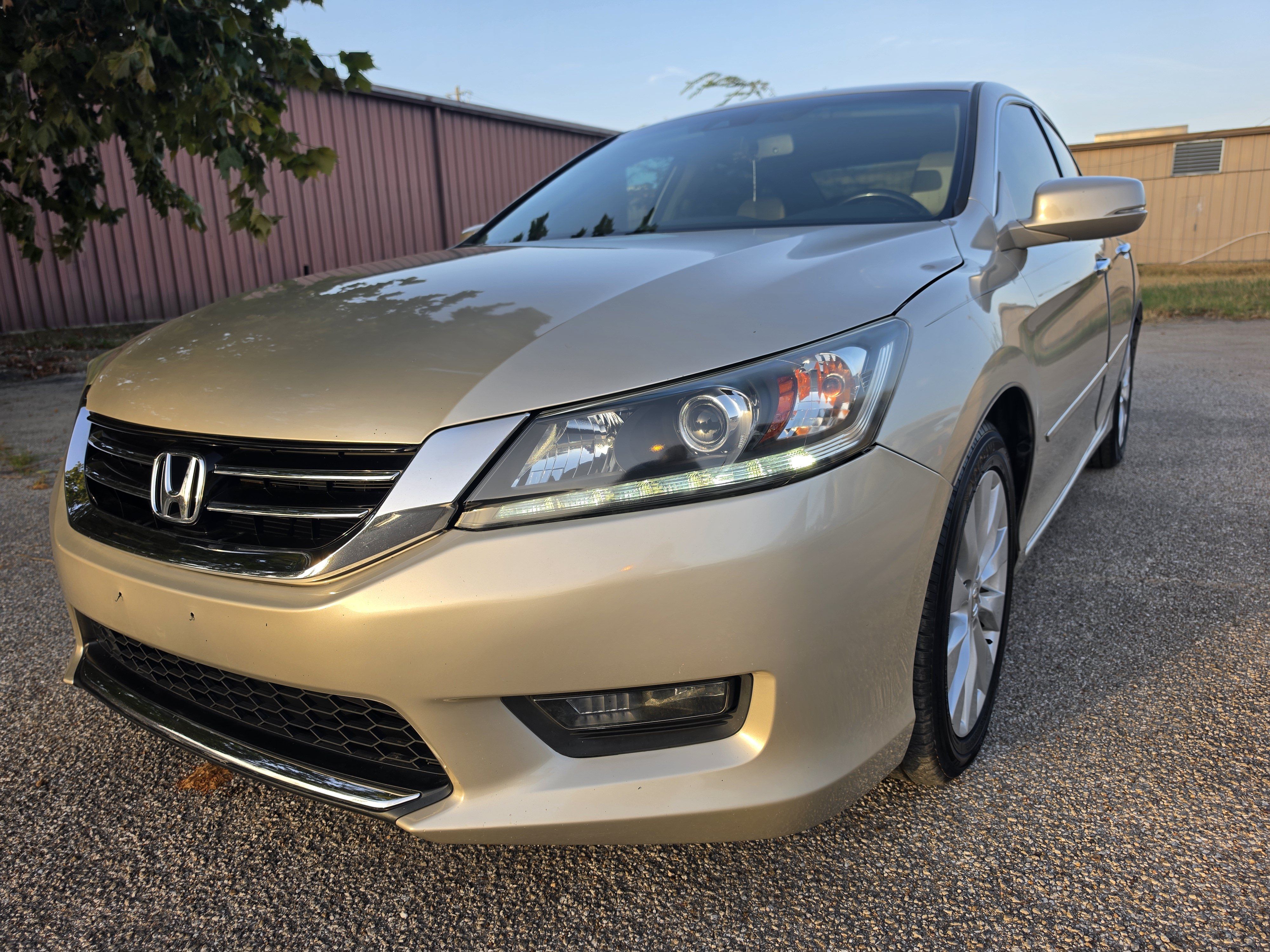 Used 2015 Honda Accord EX-L image 3