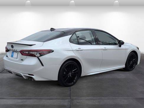Used 2024 Toyota Camry XSE image 7