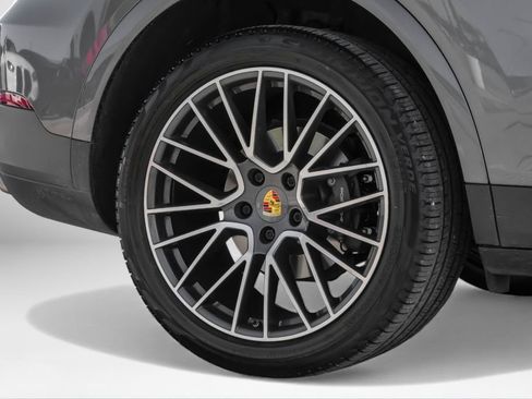 Used 2019 Porsche Cayenne image 73