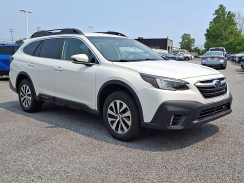 Used 2020 Subaru Outback Premium AWD/4WD image 3