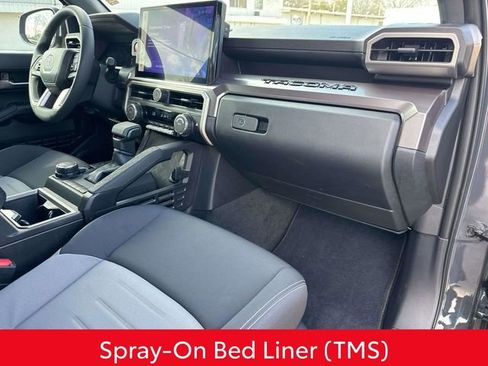 Used 2025 Toyota Tacoma TRD Sport image 16