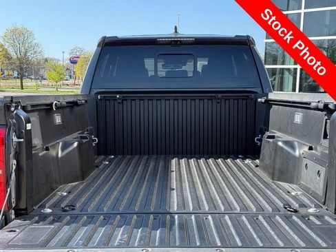 Used 2024 Toyota Tacoma TRD Off-Road w/ TRD Off Road Premium Package AWD/4WD image 9
