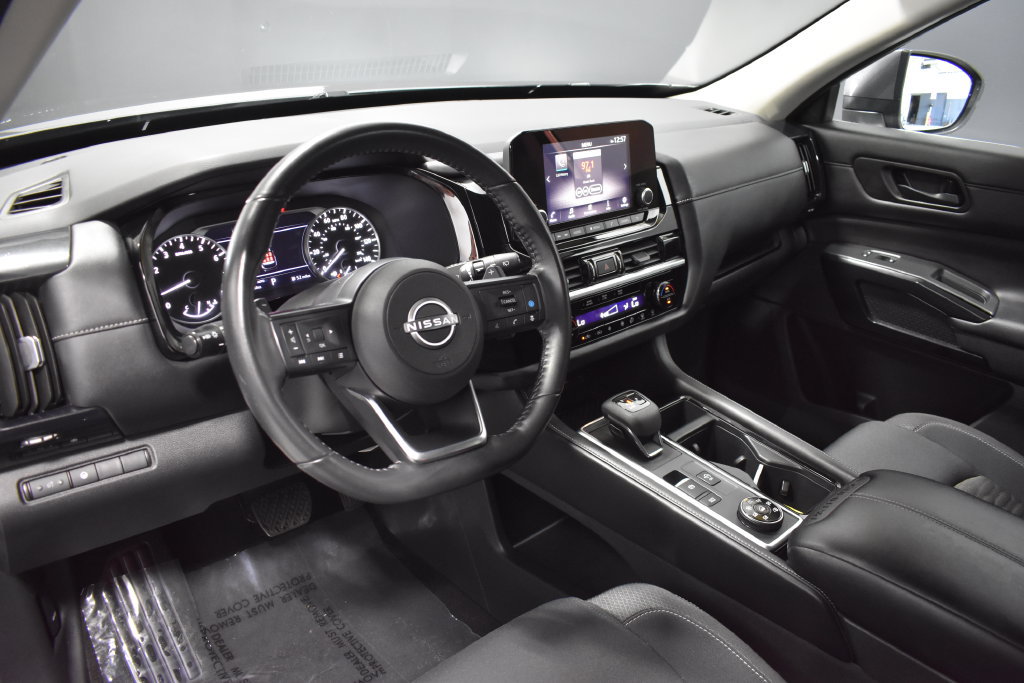 Certified 2024 Nissan Pathfinder SV AWD/4WD image 4