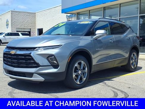 Used 2024 Chevrolet Blazer LT w/ Convenience Package AWD/4WD image 3
