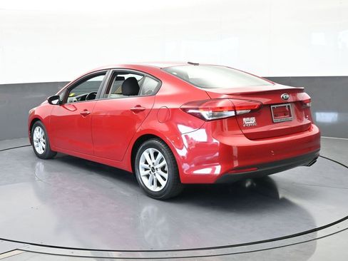 Used 2017 Kia Forte S image 4