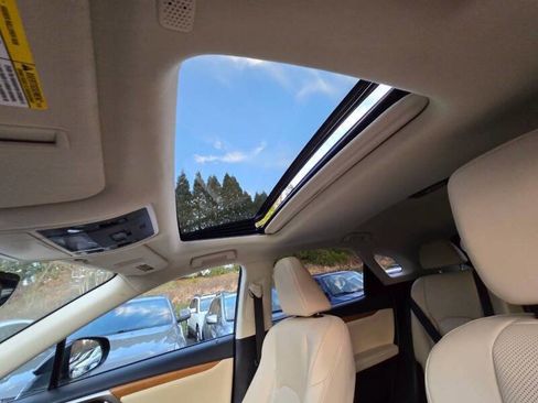 Used 2022 Lexus RX 450h AWD w/ Premium Package image 17