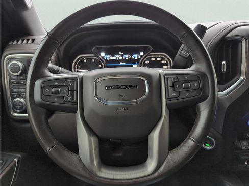 Used 2022 GMC Sierra 3500 Denali w/ Denali Ultimate Package image 23