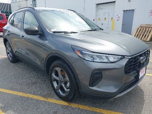 Certified 2025 Ford Escape ST-Line AWD/4WD image 2