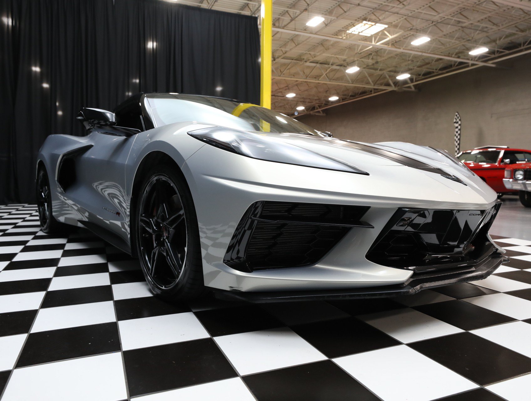 Used 2021 Chevrolet Corvette Stingray Premium Conv w/ Z51 Performance Package RWD image 17