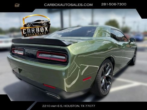 Used 2022 Dodge Challenger GT w/ Blacktop Package RWD image 5