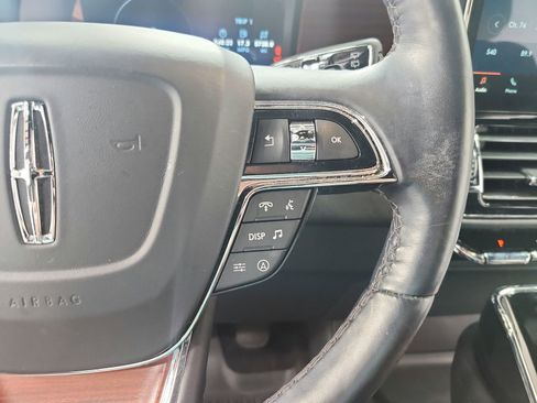 Used 2024 Lincoln Navigator Premiere image 23