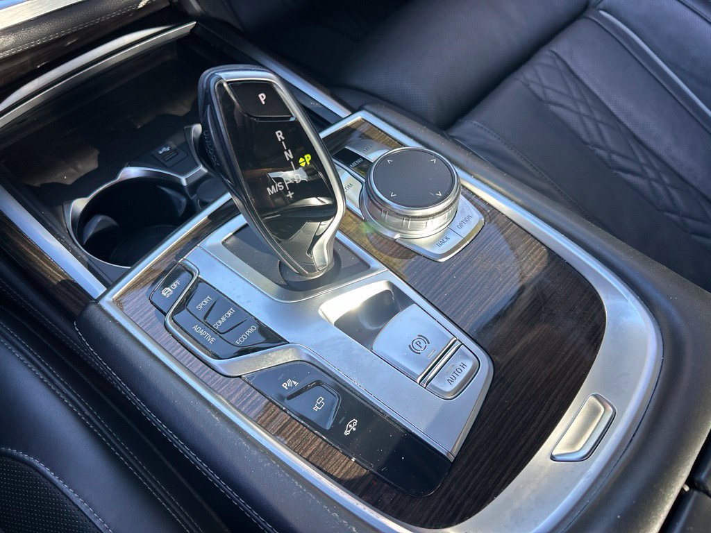 Used 2020 BMW 740i RWD image 38