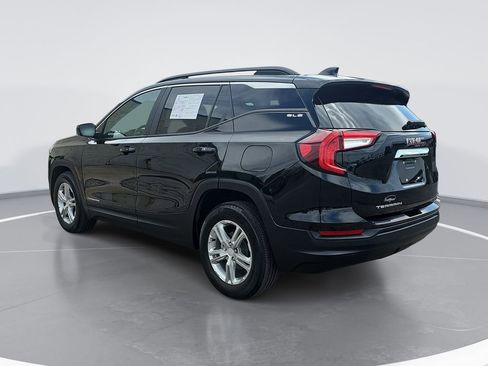 Used 2023 GMC Terrain SLE w/ Driver Convenience Package FWD image 6