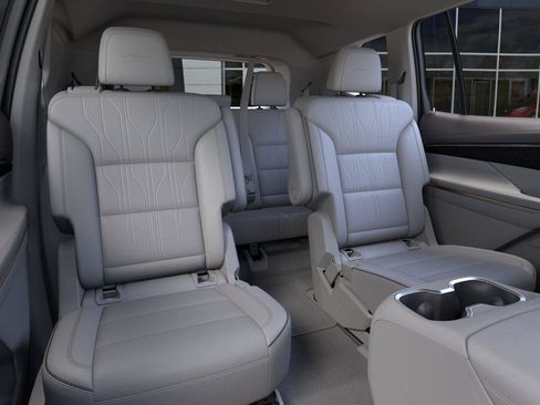 New 2026 Buick Enclave Avenir w/ Super Cruise Package FWD image 17