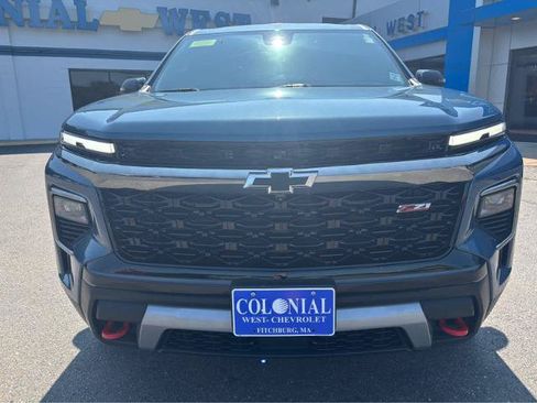 Used 2025 Chevrolet Traverse Z71 w/ Driver Confidence Package AWD/4WD image 15