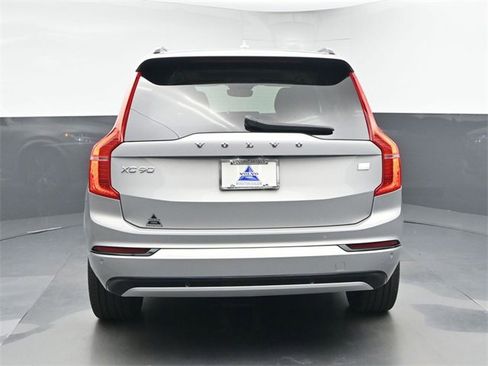 Used 2023 Volvo XC90 T8 Plus image 7