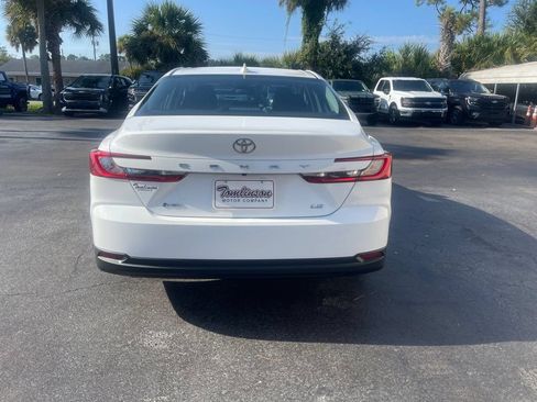 Used 2025 Toyota Camry LE FWD image 4
