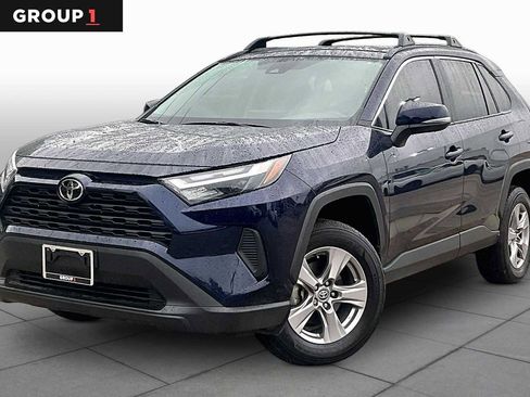 Used 2025 Toyota RAV4 XLE image 1