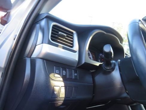 Used 2019 Toyota Highlander XLE image 37