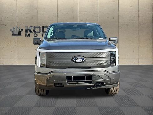New 2025 Ford F150 Lightning Flash AWD/4WD image 3