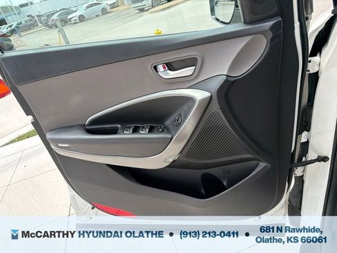 Used 2018 Hyundai Santa Fe SE AWD/4WD image 29
