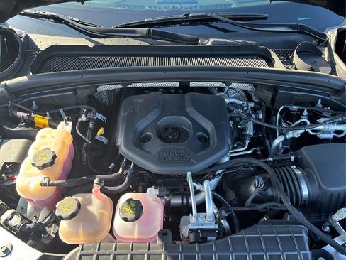 Used 2022 Jeep Grand Cherokee Limited 4xe w/ Luxury Tech Group II image 13