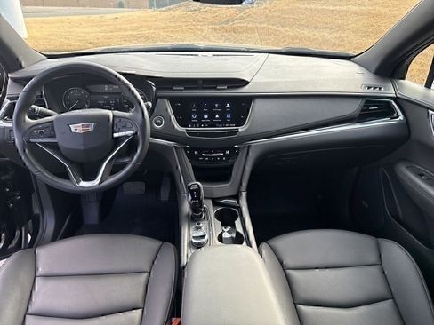 Used 2024 Cadillac XT6 Luxury w/ LPO, Floor Liner Package image 12