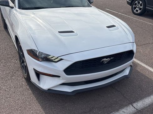 Used 2019 Ford Mustang Premium image 13