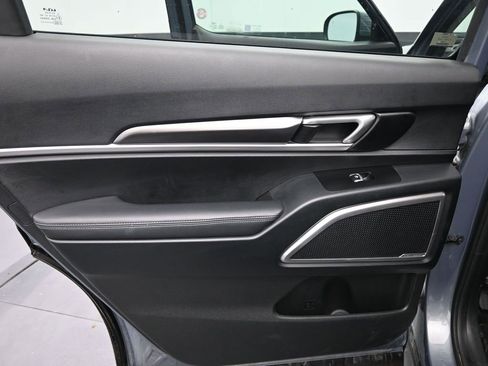 Used 2025 Kia Telluride S image 22