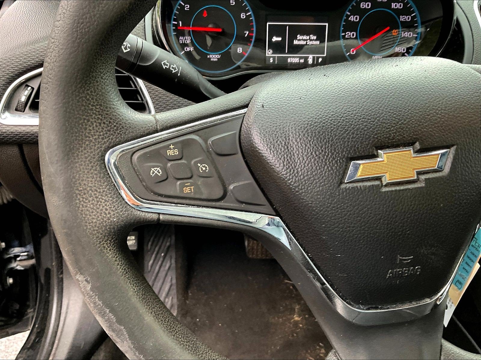 Used 2017 Chevrolet Cruze LT FWD image 12