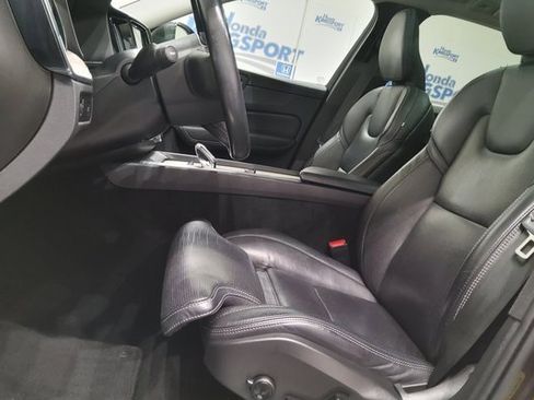 Used 2022 Volvo XC60 B5 Inscription w/ Advanced Package image 45