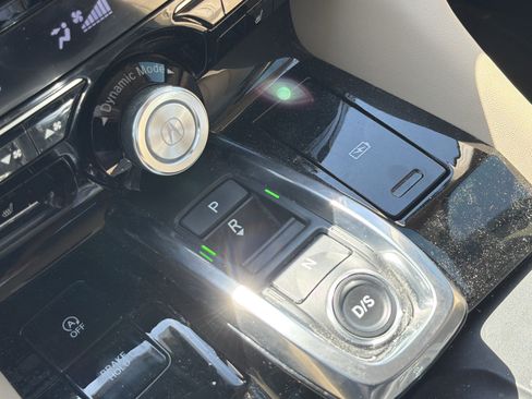 Certified 2022 Acura MDX FWD w/ Technology Package image 26