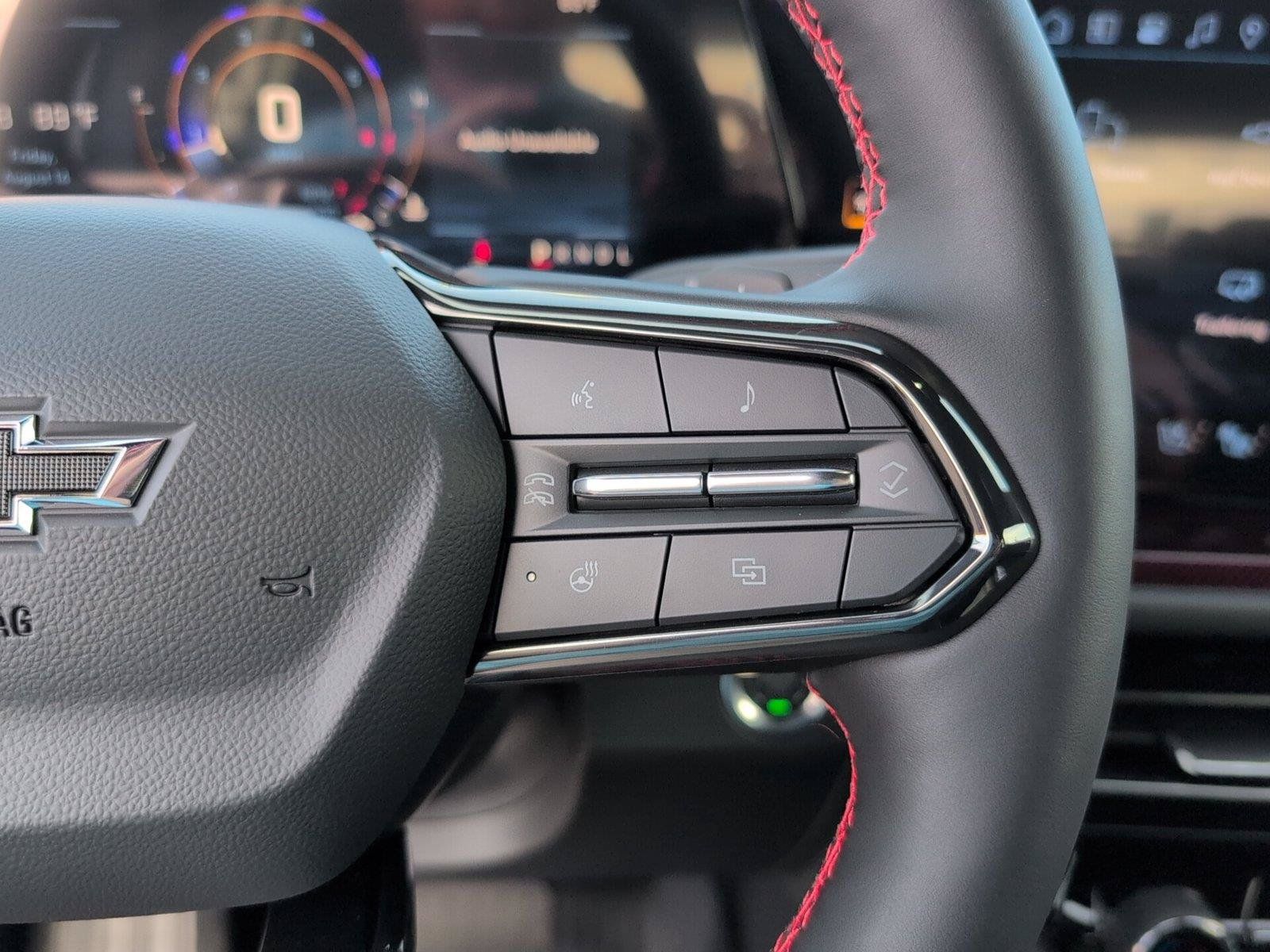 New 2026 Chevrolet Traverse RS w/ LPO, Floor Liner Package FWD image 24