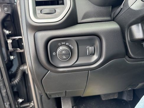 New 2025 RAM 2500 Big Horn AWD/4WD image 18