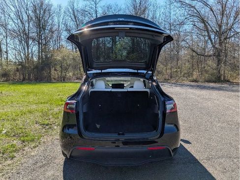 Used 2021 Tesla Model Y Long Range AWD/4WD image 7