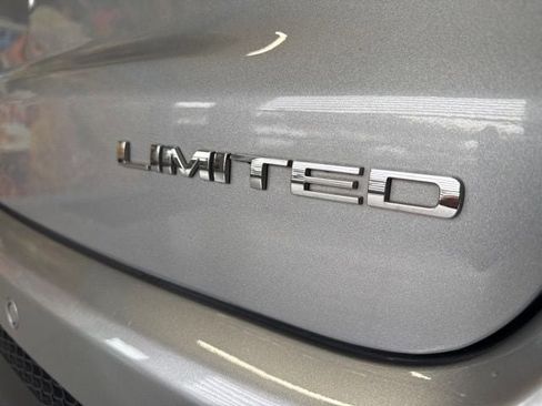 Used 2024 Jeep Compass Limited image 20