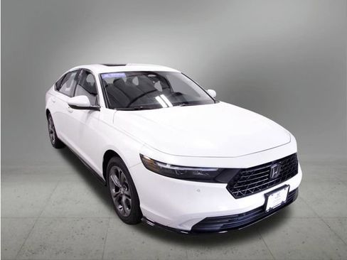 Certified 2025 Honda Accord EX-L image 11