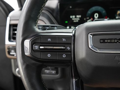 Used 2025 GMC Yukon XL Denali Ultimate AWD/4WD image 29