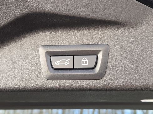 Used 2021 BMW X5 xDrive40i w/ Premium Package 3 image 29