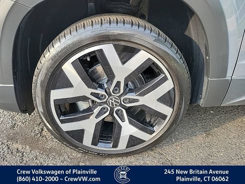 Certified 2023 Volkswagen Taos SEL AWD/4WD image 18