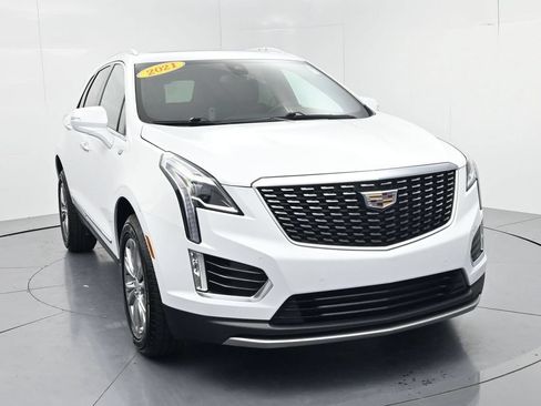 Used 2021 Cadillac XT5 Premium Luxury AWD/4WD image 2