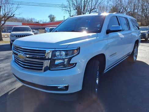 Used 2017 Chevrolet Suburban Premier image 22