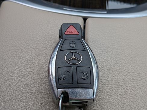 Used 2019 Mercedes-Benz GLC 300 image 34