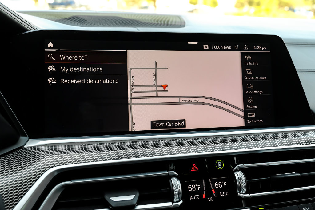 Used 2020 BMW X6 M50i w/ Premium Package AWD/4WD image 21