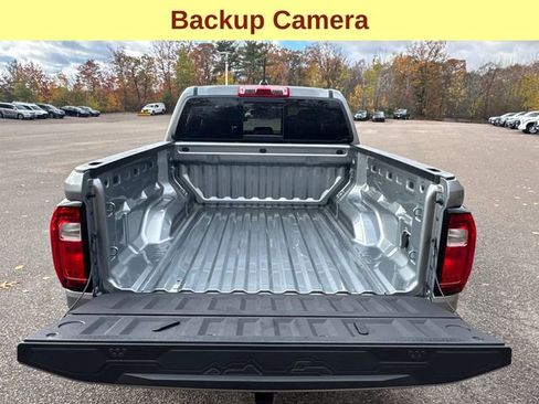 Used 2024 GMC Canyon Elevation w/ Convenience Package image 12