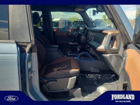 Used 2023 Ford Bronco Outer Banks AWD/4WD image 19