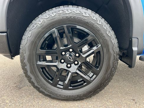 Used 2025 Chevrolet Silverado 1500 LT Trail Boss w/ Convenience Package II image 14